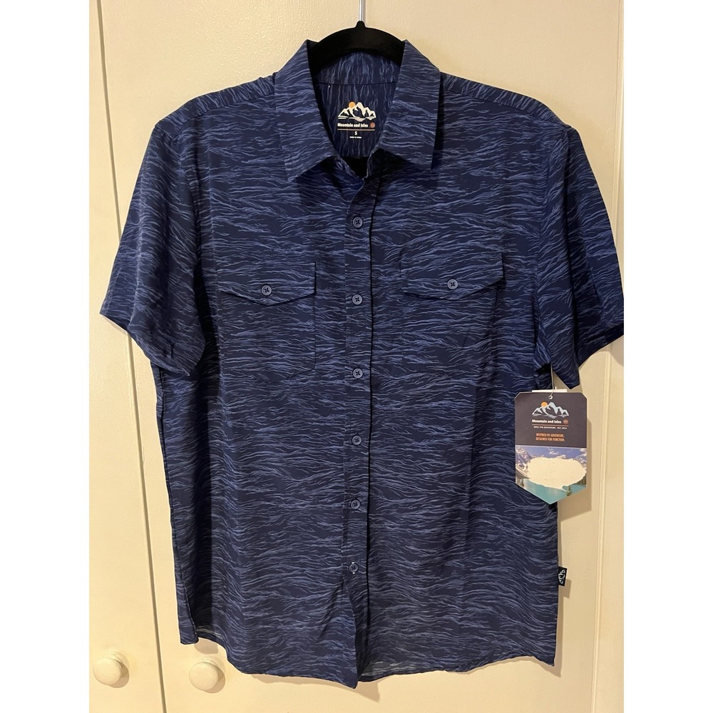 NWT Mountain and Isles Shirt Mens S Blue Hawaiian Stretch Button Up Short Sleeve